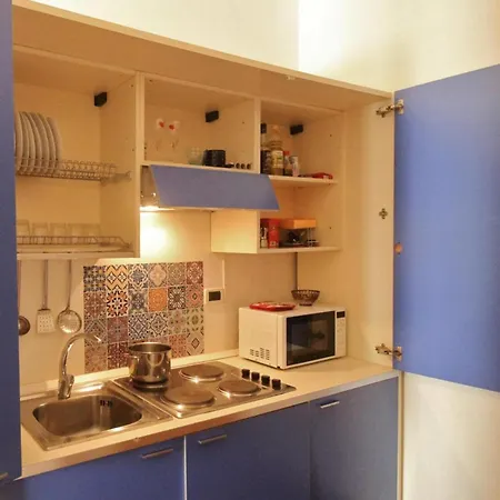 For Three Person In Roma